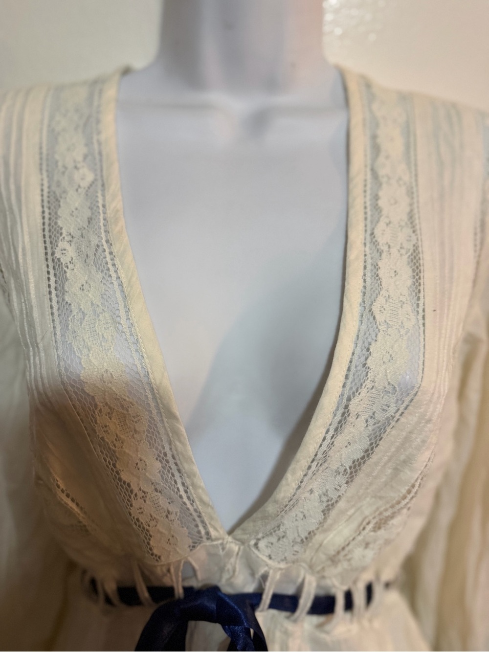Free People Favorite Romance  Ivory Lace Peasant Blouse with Navy Ribbon - Picture 5 of 10